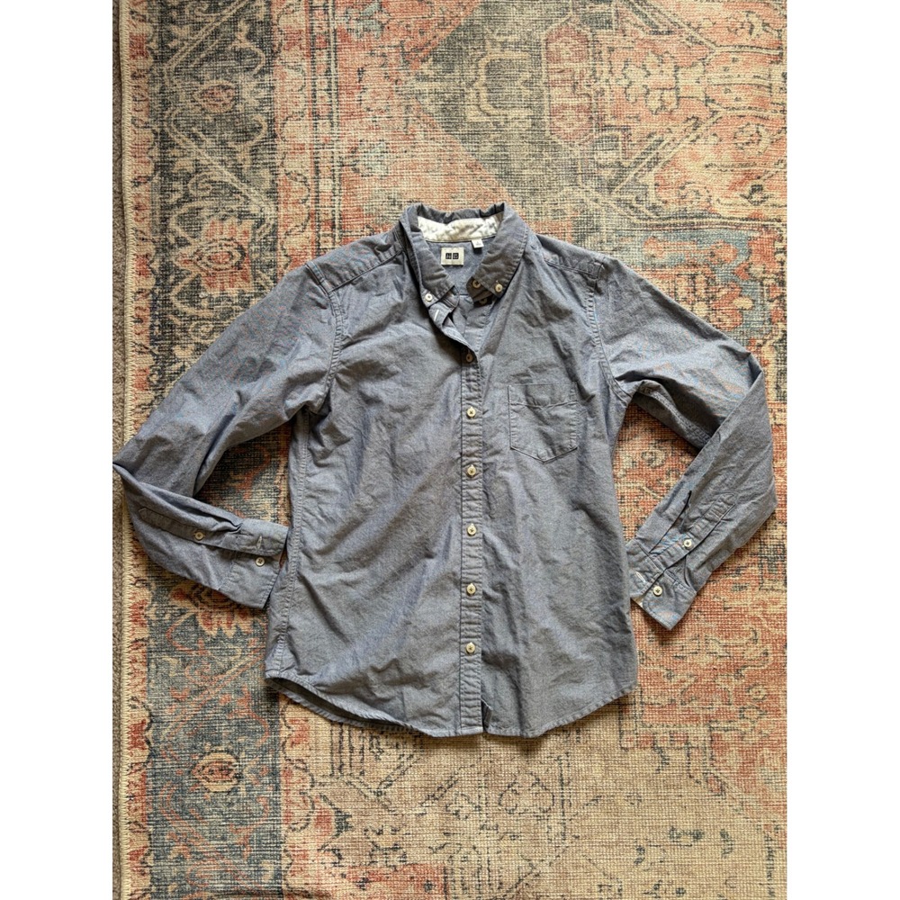 Uniqlo Women's S Chambray Light Denim Blue Button Up Business Casual Shirt